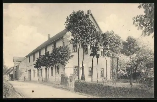 AK Schledehausen / Bissendorf, Ortsansicht mit Dorfbewohnern