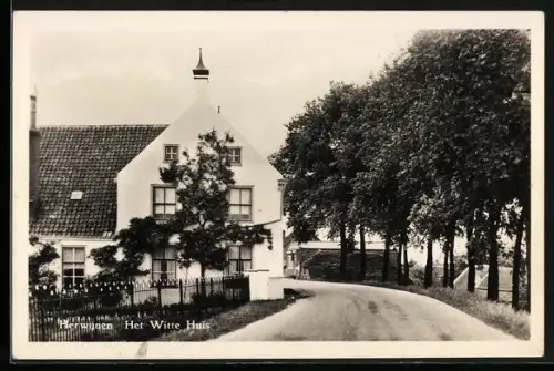 AK Herwijnen, Het Witte Huis