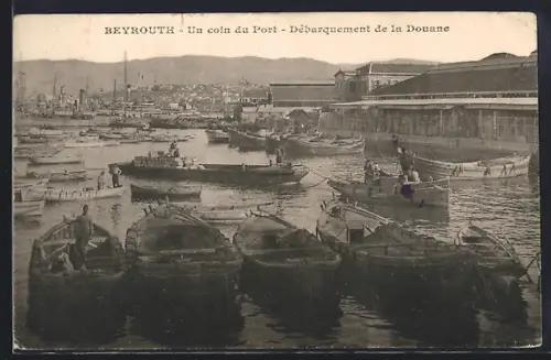 AK Beyrouth, Un coin du Port, Débarquement de la Douane