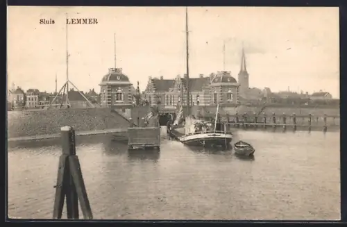 AK Lemmer, Sluis