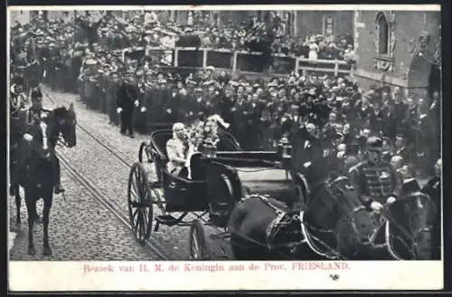AK Leeuwarden, Bezoek van H. M. de Konigin, Königin der Niederlande in einer Pferdekutsche