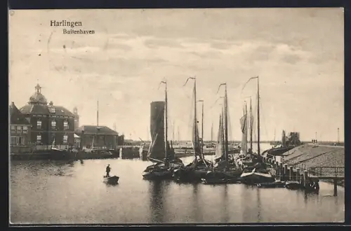 AK Harlingen, Buitenhaven, Boote im Hafen