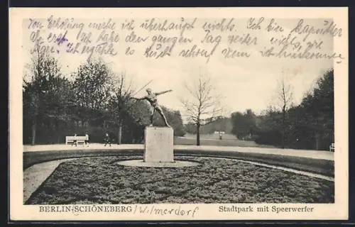 AK Berlin-Schöneberg, Stadtpark mit Speerwerfer