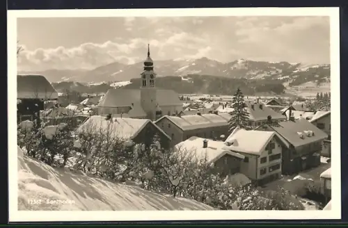 AK Sonthofen /Hochallgäu, Ortsansicht mit Kirche im Schnee