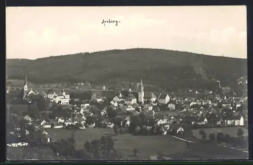 AK Arzberg, Ortsansicht mit Kirche und umliegenden Häusern