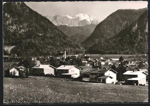 AK Inzell /Obb., Ortsansicht mit Blick zur Reiteralpe