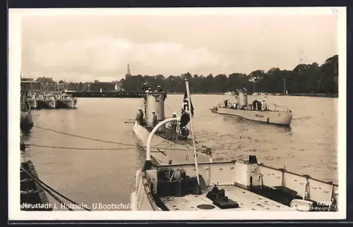 AK Neustadt i. Holstein, U-Bootschule, auslaufende U-Boote, 
