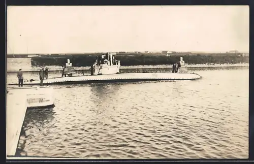 Foto-AK U-Boot mit Matrosen