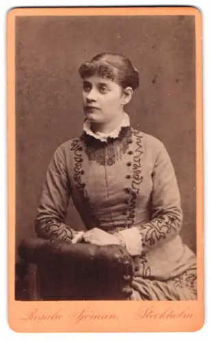 Fotografie Rosalie Sjöman, Stockholm, Regeringsgatan 6, Porträt einer Dame
