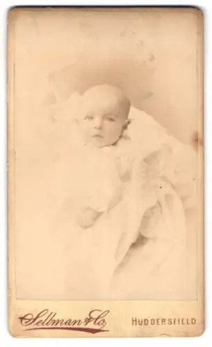 Fotografie Sellman & Co, Huddersfield, West Parade 56, Porträt eines Babys