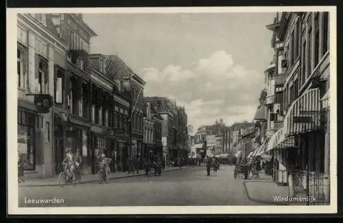 AK Leeuwarden, Wirdumerdijk, met winkels
