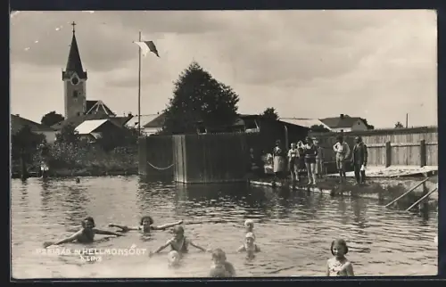 AK Hellmonsödt, Freibad Hellmonsödt mit Badegästen
