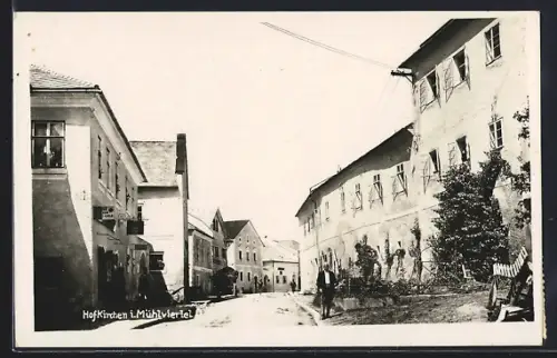 AK Hofkirchen i. Mühlviertel, Ortspartie mit Wohnhäusern, Werbeschild Shell Benzin