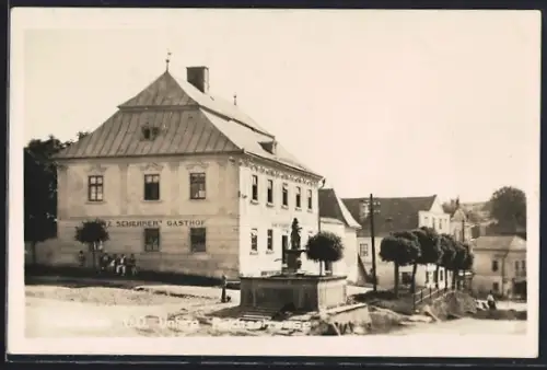 AK Neufelden /O. Ö., Reichsstrasse mit Franz Scherrer`s Gasthof