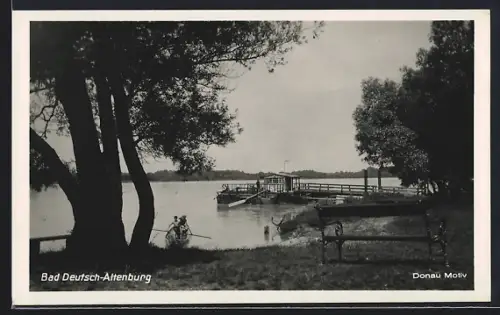 AK Bad Deutsch-Altenburg, Bootssteg u. Bootshaus an der Donau