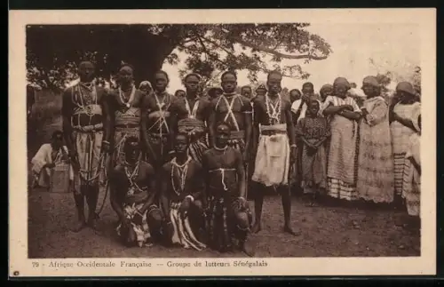 AK Afrique Occidentale Francaise, Groupe de lutteurs Sénégalais