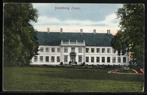 AK Juelsberg, Fyen - Frontalansicht eines Schlosses