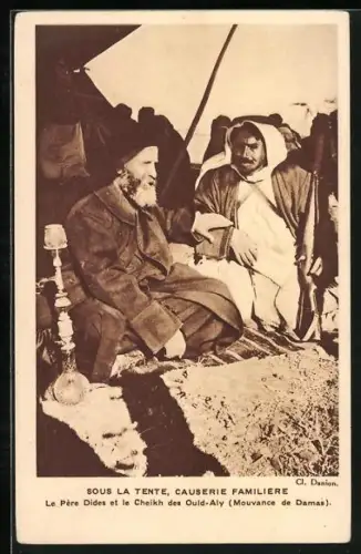 AK Sous la Tente, Causerie familiere, Le Pere Dides et le Cheikh des Ould-Aly, Arabische Männer rauchen Wasserpfeife