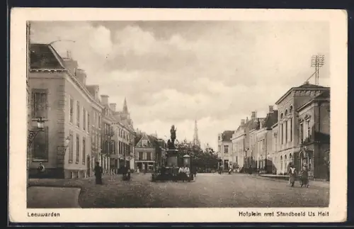 AK Leeuwarden, Hofplein me Standbeeld Us Heit