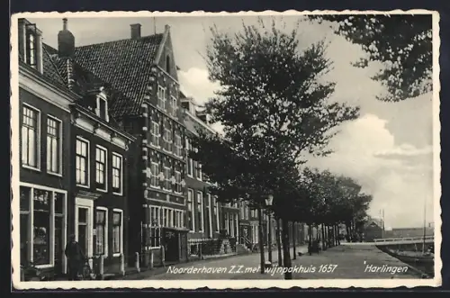 AK Harlingen, Noorderhaven Z.Z. met wijnpakhuis 1657