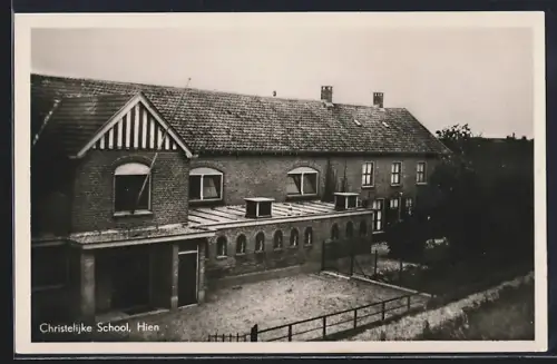 AK Hien, Christeljke School