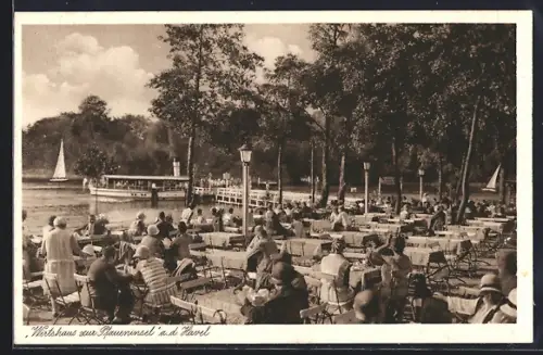 AK Berlin-Wannsee, Gasthaus zur Pfaueninsel, Inh. Gustav Prinz, Biergarten, Schiffsanleger