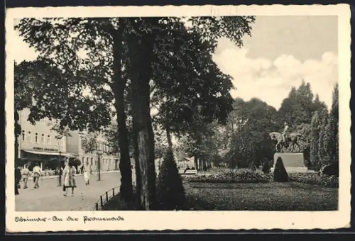 AK Weimar / Thüringen, An der Promenade, Reiterdenkmal