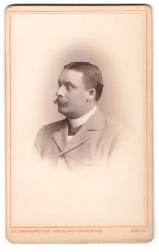Fotografie J.C. Schaarwächter, Berlin, Leipziger Strasse 130, Porträt eines Herren mit Schnurrbart