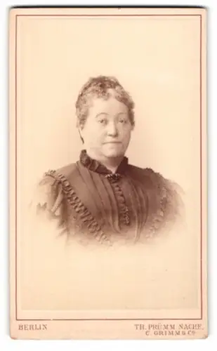 Fotografie Th. Prümm Nache., Berlin, Unter den Linden 51, Portrait einer Dame