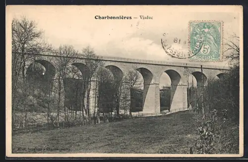 AK Charbonnières, Viaduc majestueux entouré d`arbres en hiver