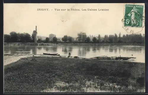 AK Irigny, Vue sur le Rhône. Les Usines Lumière