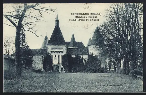 AK Corcelles /Rhône, Château féodal avec pont-levis et entrée