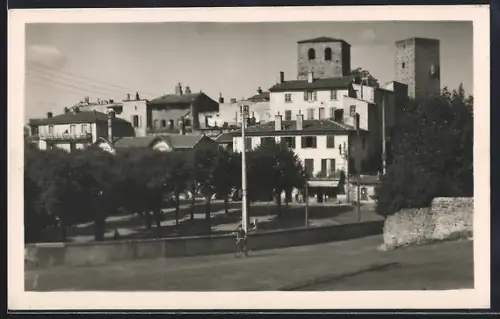 AK Saint Cyr au Mont d`Or, La place, l`église et la tour