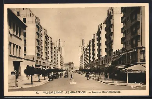 AK Villeurbanne, Les Gratte-Ciel, Avenue Henri-Barbusse