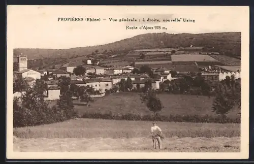 AK Propières /Rhône, Vue générale à droite, nouvelle Usine, Roche d`Ajoux 978 m