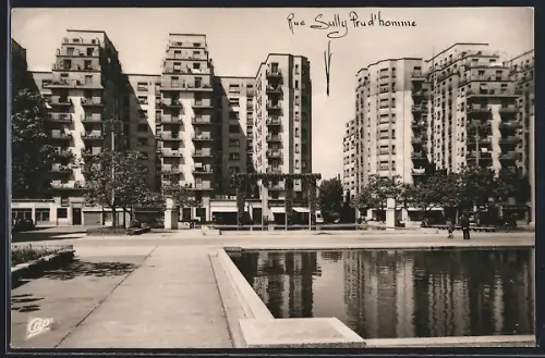 AK Lyon-Villeurbanne, Les Gratte-Ciel Rue Michel Servet et les Bassins