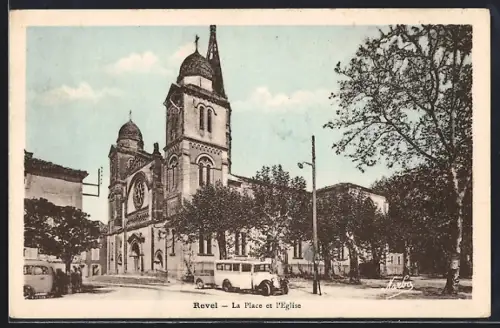 AK Revel, La Place et l`Église