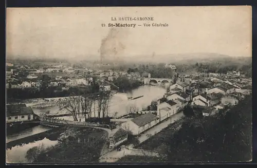 AK St-Martory /Haute-Garonne, Vue générale du village et du pont sur la rivière