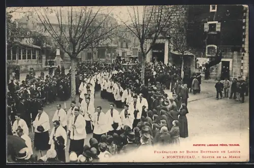 AK Montréjeau, Funérailles du Baron Bertrand de Lassus, sortie de la messe