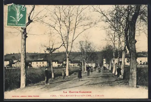 AK Villeneuve-de-Rivière /H.-Garonne, L`Allée avec villageois se promenant