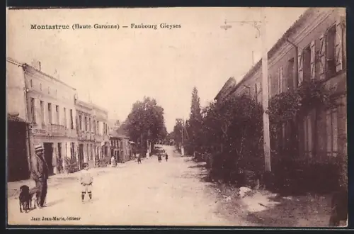 AK Montastruc /Haute-Garonne, Faubourg Gleyses avec rue animée et passants