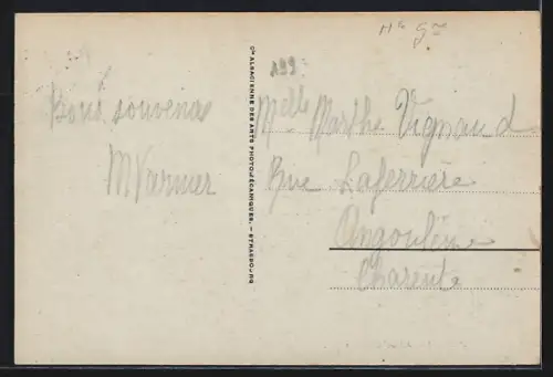 AK Luchon, Les Allées d`Étigny avec vue sur les montagnes