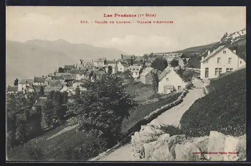 AK Artigues /Vallée de Luchon, Village pittoresque dans les Pyrénées