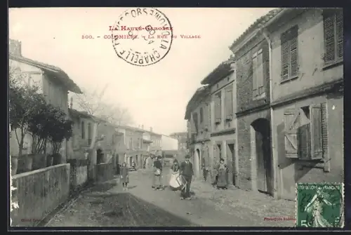 AK Colomiers, La Rue du Village avec des habitants