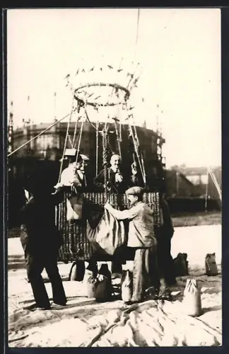Foto-AK Karlsruhe, Ballonfahrt Graf Zeppelin im Jahr 1929