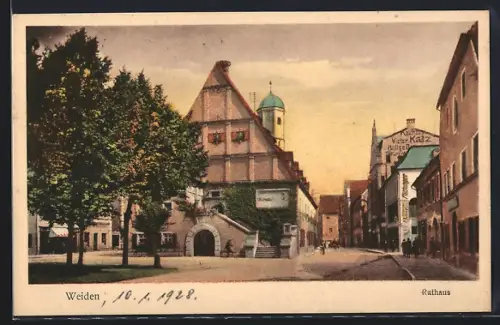 AK Weiden / Oberpfalz, Rathaus mit Strassenansicht