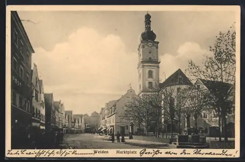 AK Weiden / Oberpfalz, Marktplatz mit Kirche