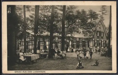 AK Kuhfelde, Kinder vor dem Luisenheim