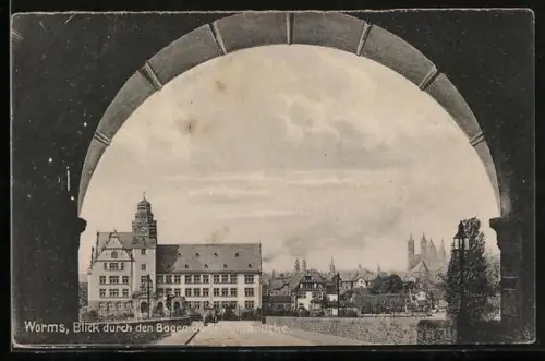 AK Worms, Blick durch den Bogen der Rheinbrücke