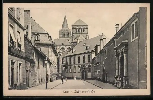 AK Trier, Liebfrauenstrasse mit Kirche